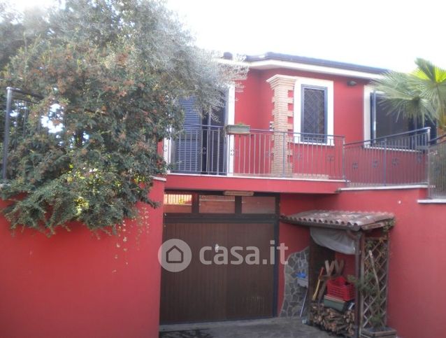 Villa in residenziale in Viale Ascanio 34