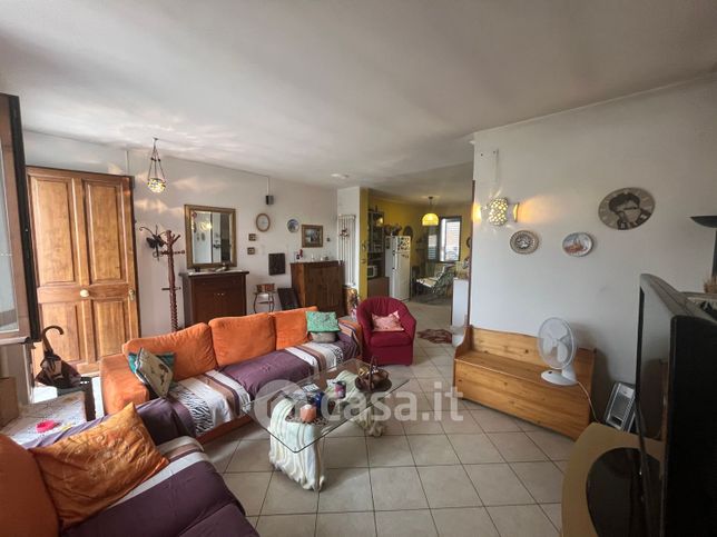 Villetta a schiera in residenziale in Via della Circonvallazione 35 -2