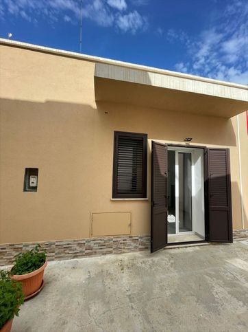 Casa indipendente in residenziale in 