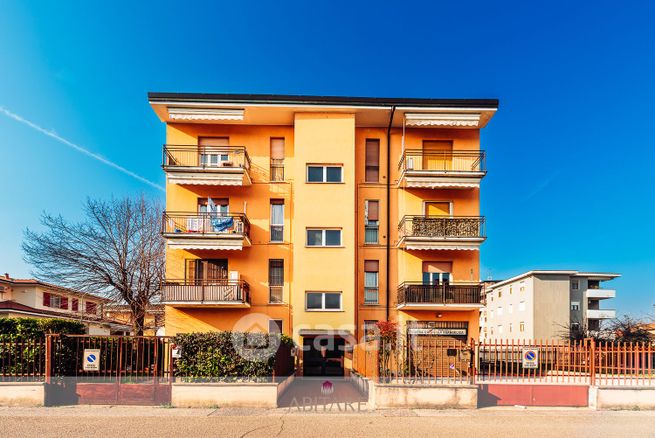 Appartamento in residenziale in Via Giovanni Verga 16