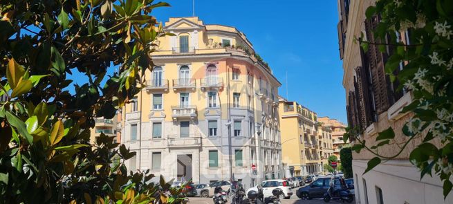 Ufficio in commerciale in Largo Ildebrando Pizzetti