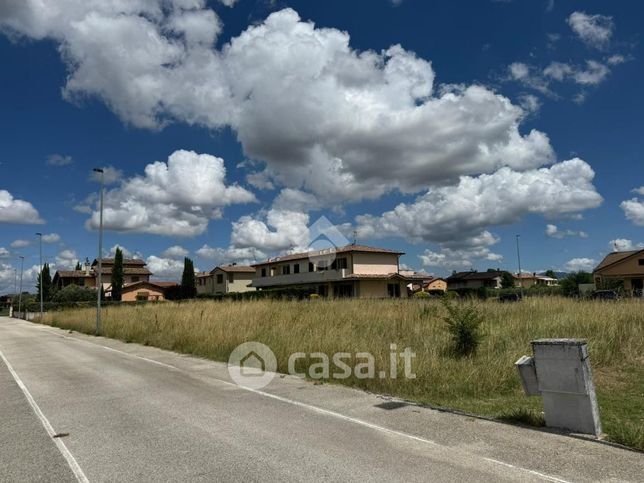 Terreno edificabile in residenziale in Via Pintor Giaime