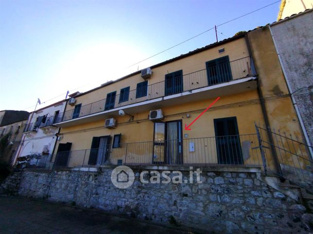 Casa bi/trifamiliare in residenziale in 
