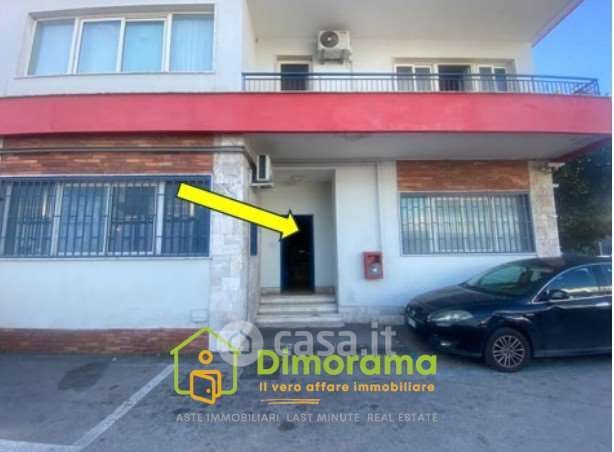 Ufficio in commerciale in Via Caserta 192