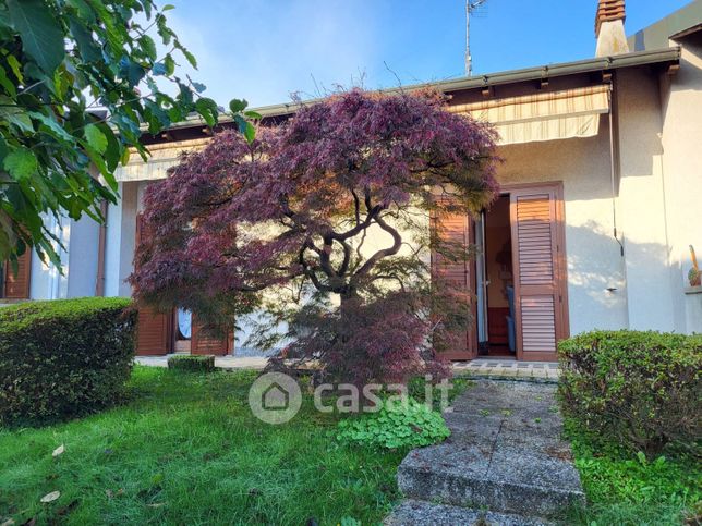 Villa in residenziale in Via Milano