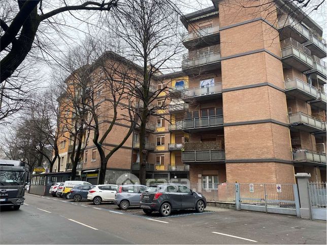 Appartamento in residenziale in Viale Duca Alessandro 4