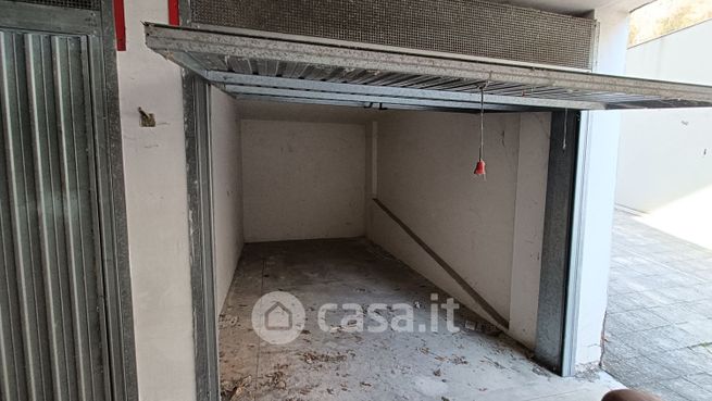 Box/posto auto in residenziale in Via di Sotto 14