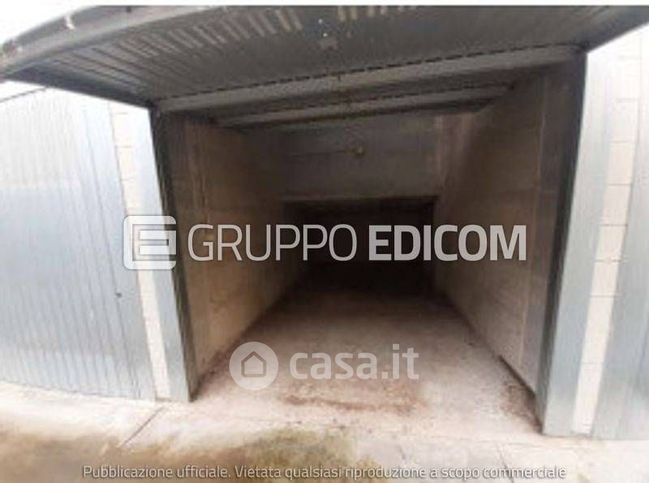 Box/posto auto in residenziale in Via Roma
