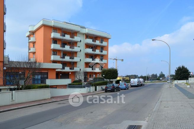 Garage/posto auto in residenziale in Via Giulio Pastore 49