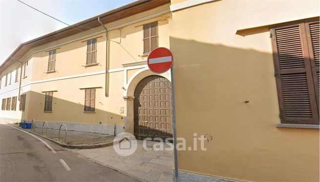 Ufficio in commerciale in Via Francesco Campana 10