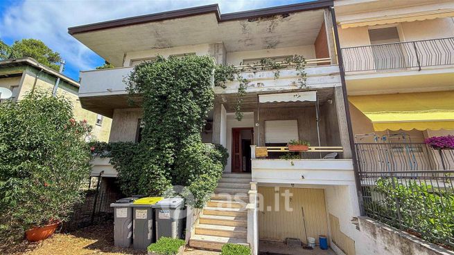 Appartamento in residenziale in Via Genova 5