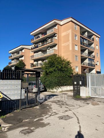 Appartamento in residenziale in Via Maiuri 25