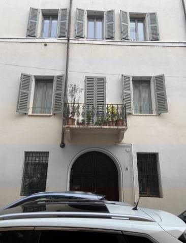 Appartamento in residenziale in Via Accademia 4