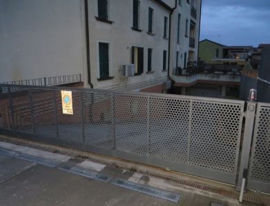 Garage/posto auto in residenziale in Riviera Giacomo Matteotti 281