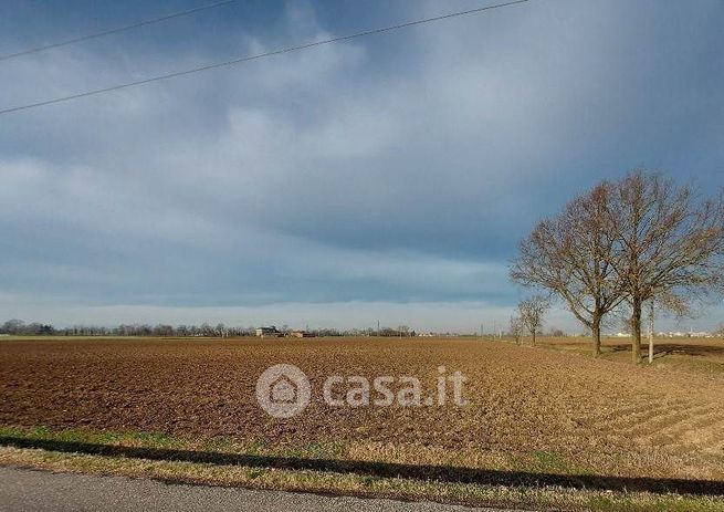 Terreno edificabile in residenziale in Strada Provinciale 11