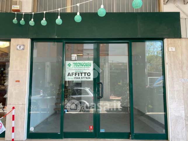 Box/posto auto in residenziale in Via Ives Bertoni 1