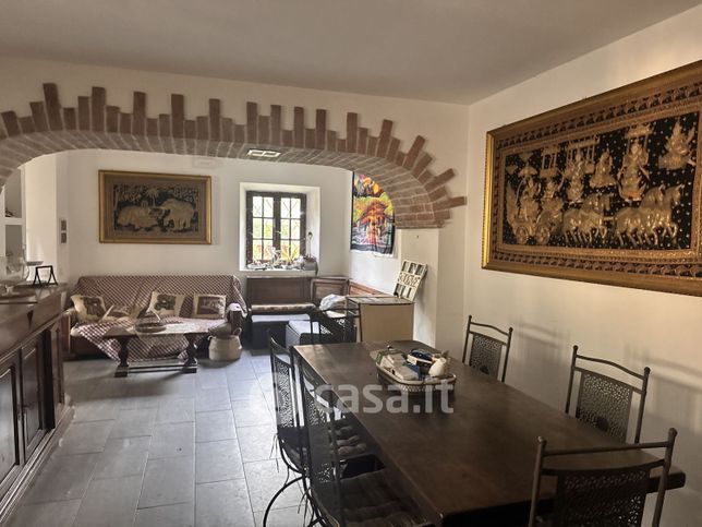 Casa indipendente in residenziale in Via Capannelle 18