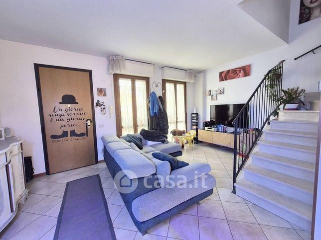 Villetta a schiera in residenziale in Via Franco Alfano