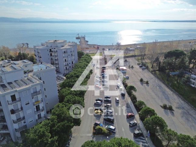 Attivitã /licenza (con o senza mura) in commerciale in Via delle Giarrette 85