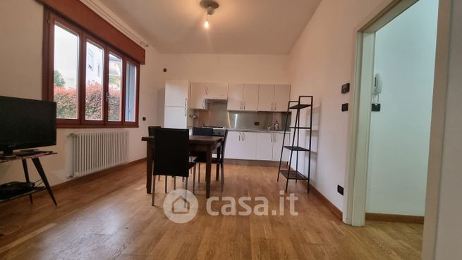 Appartamento in residenziale in Via Isacco Newton