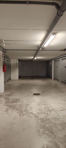 Box/posto auto in residenziale in Via Francesco Baracca
