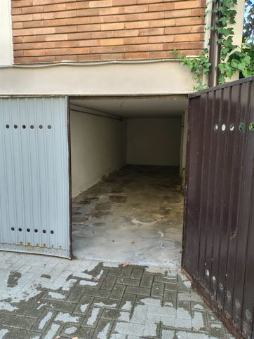 Box/posto auto in residenziale in 