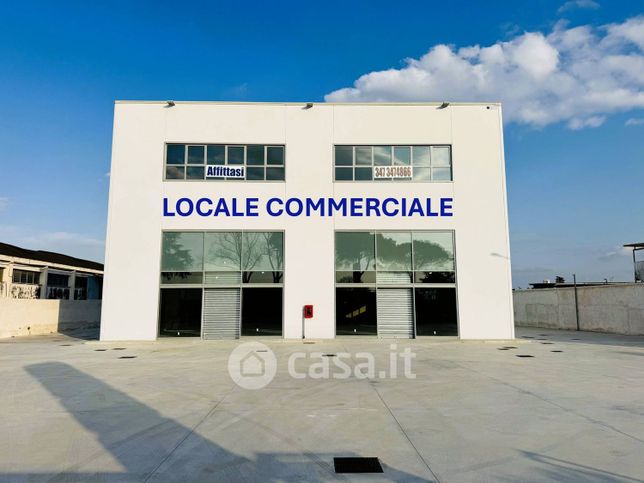 Attivitã /licenza (con o senza mura) in commerciale in Strada Statale Sannitica