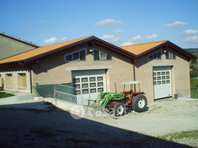 Terreno agricolo in commerciale in Via Fagnano