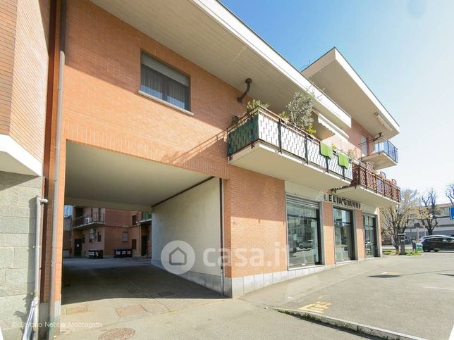 Box/posto auto in residenziale in Via Napoleone Leumann 6