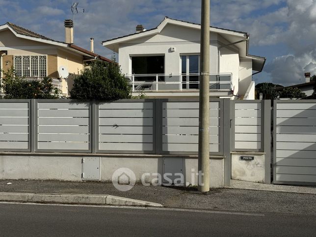 Villa in residenziale in Via Padre Massaruti