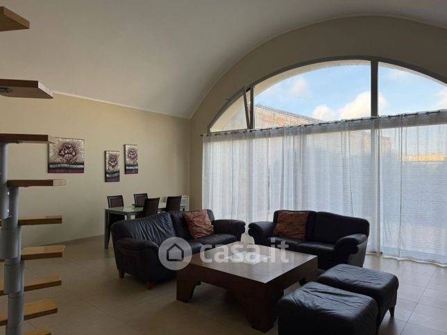 Appartamento in residenziale in Via Colonne 27