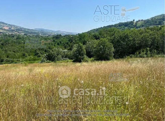 Terreno agricolo in commerciale in 