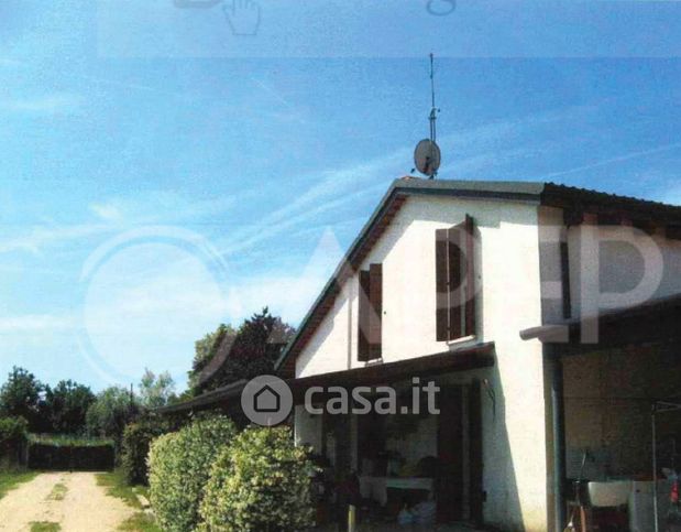 Casa indipendente in residenziale in Via Albarella 25