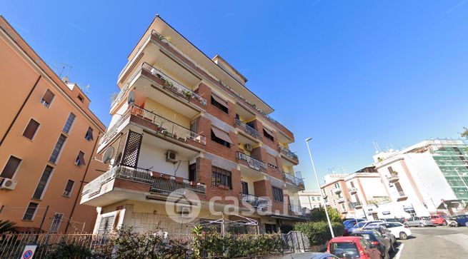 Appartamento in residenziale in Via dei Glicini 122