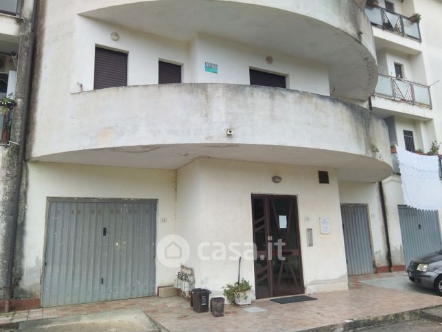 Appartamento in residenziale in Via Gioacchino da Fiore 12