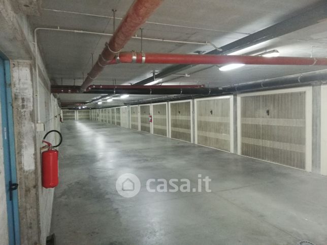 Garage/posto auto in residenziale in Via Francesco Novati 10