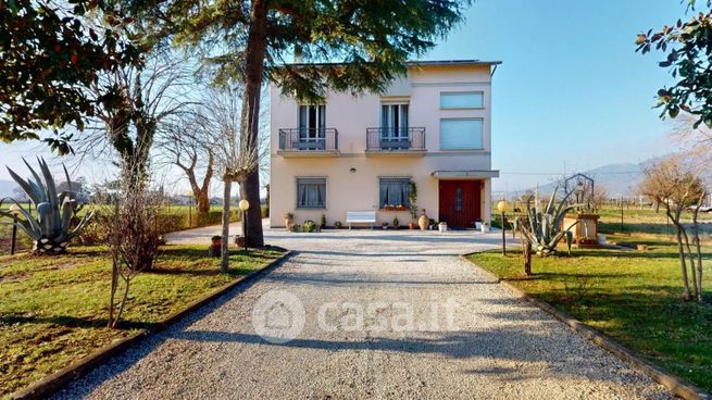 Casa indipendente in residenziale in Via Torre Acquatino 14