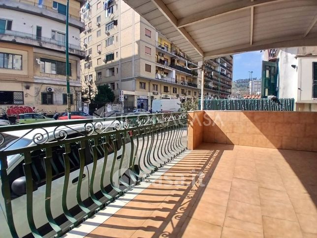 Appartamento in residenziale in Via Giacomo Leopardi 194