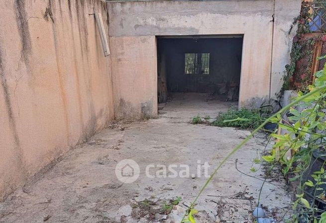 Box/posto auto in residenziale in Via Mestre