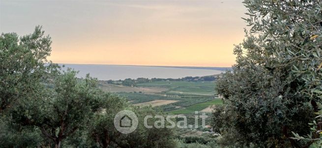 Terreno agricolo in commerciale in 