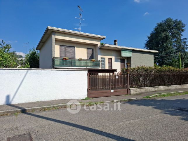 Villa in residenziale in Via Lazzaretto 6
