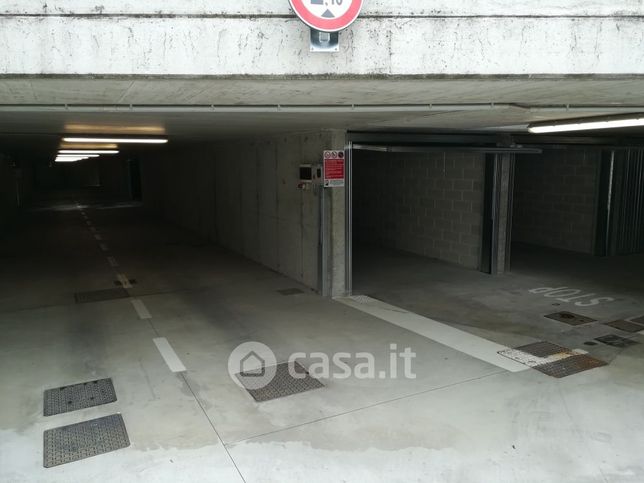 Garage/posto auto in residenziale in Via Cesare Battisti