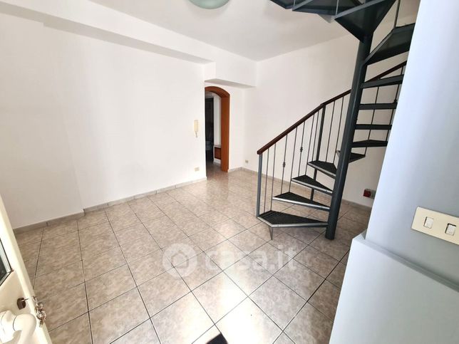 Casa indipendente in residenziale in Via de Caro 26