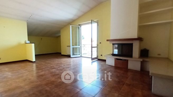 Appartamento in residenziale in Via Cassia Botte