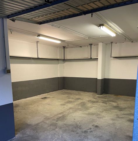 Box/posto auto in residenziale in Piazza Giovanni XXIII