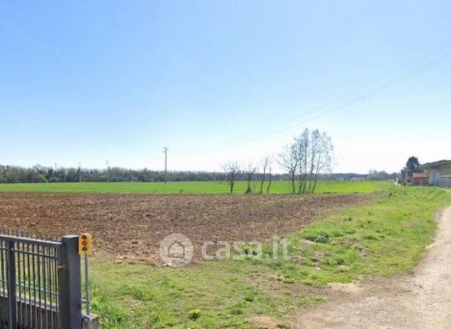 Terreno agricolo in commerciale in Via Roma