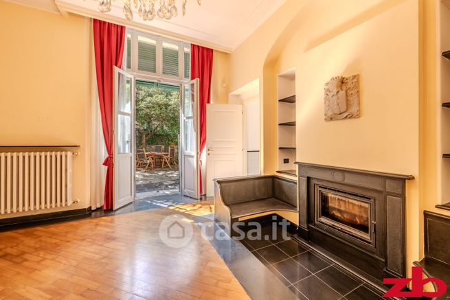 Appartamento in residenziale in Via Ugo Foscolo