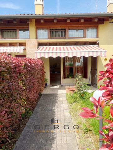 Villetta a schiera in residenziale in 