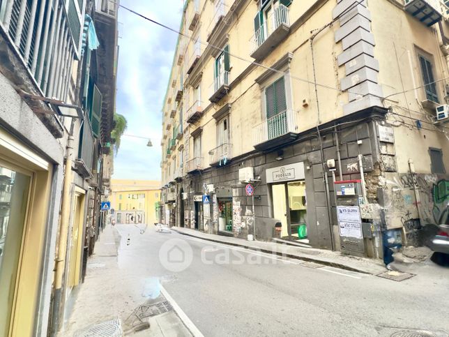 Appartamento in residenziale in Via Egiziaca a Pizzofalcone