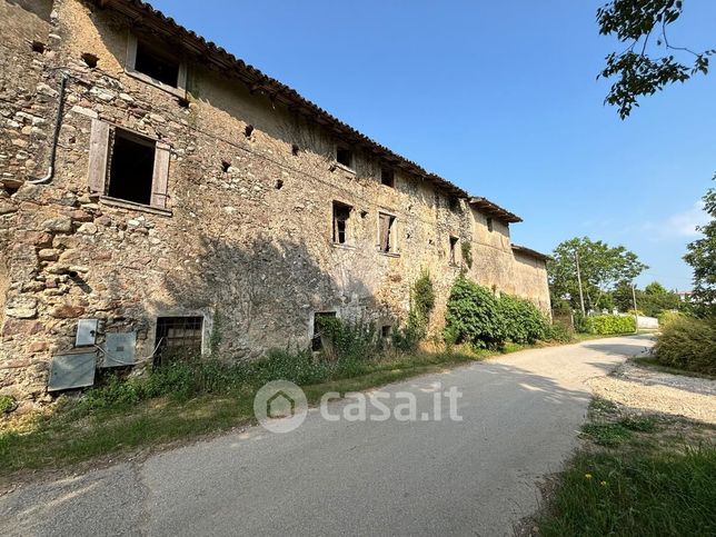 Rustico/casale in residenziale in Strada Tononi